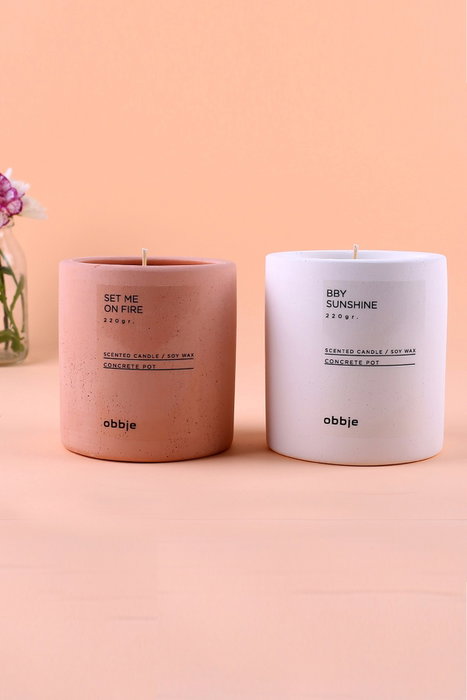 Aberto Design Vela Sunshine Verti de Sándalo en Hormigón 8.5x9 cm para el Hogar